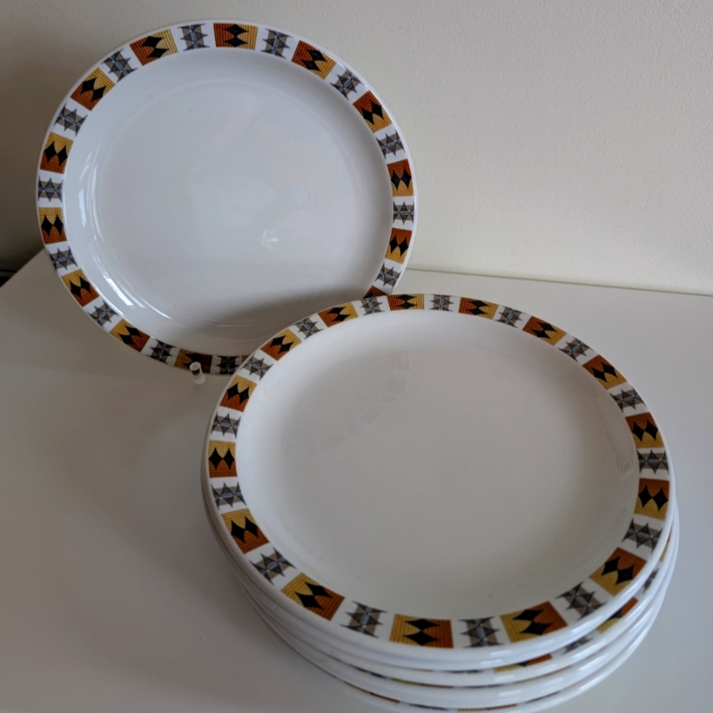 70s Geometric Patterned Dinner Plates - White and Orange Carnaby Ridgeway Set 8